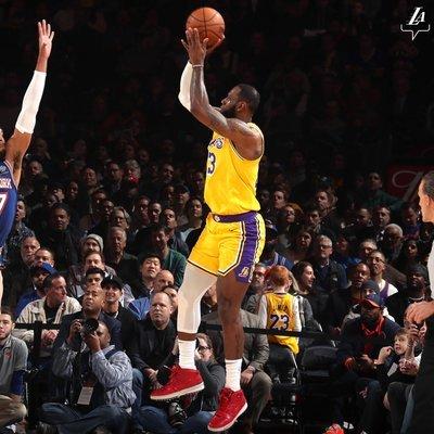 在舞台边说 在舞台边说